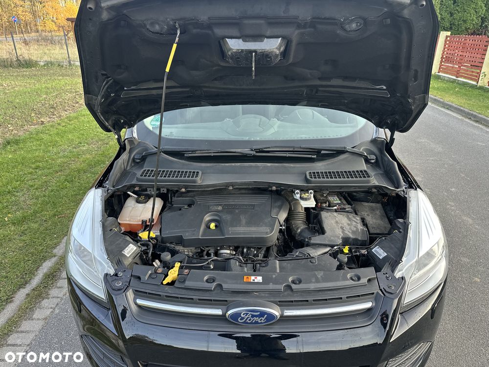 Ford Kuga 2.0 TDCi 2x4 Titanium - 35