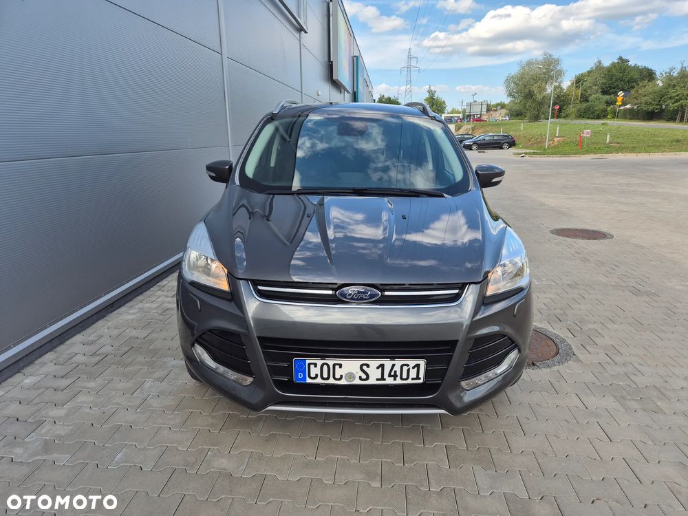 Ford Kuga 2.0 TDCi 2x4 Titanium - 3