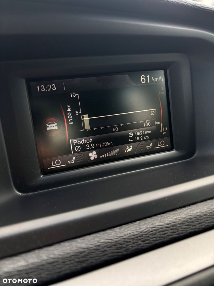 Volvo V40 D2 Momentum - 17