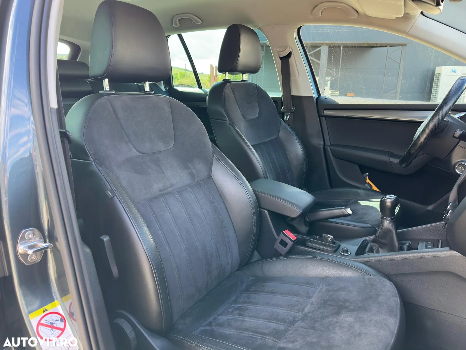 Skoda Octavia Combi Diesel 1.6 TDI Style - 25