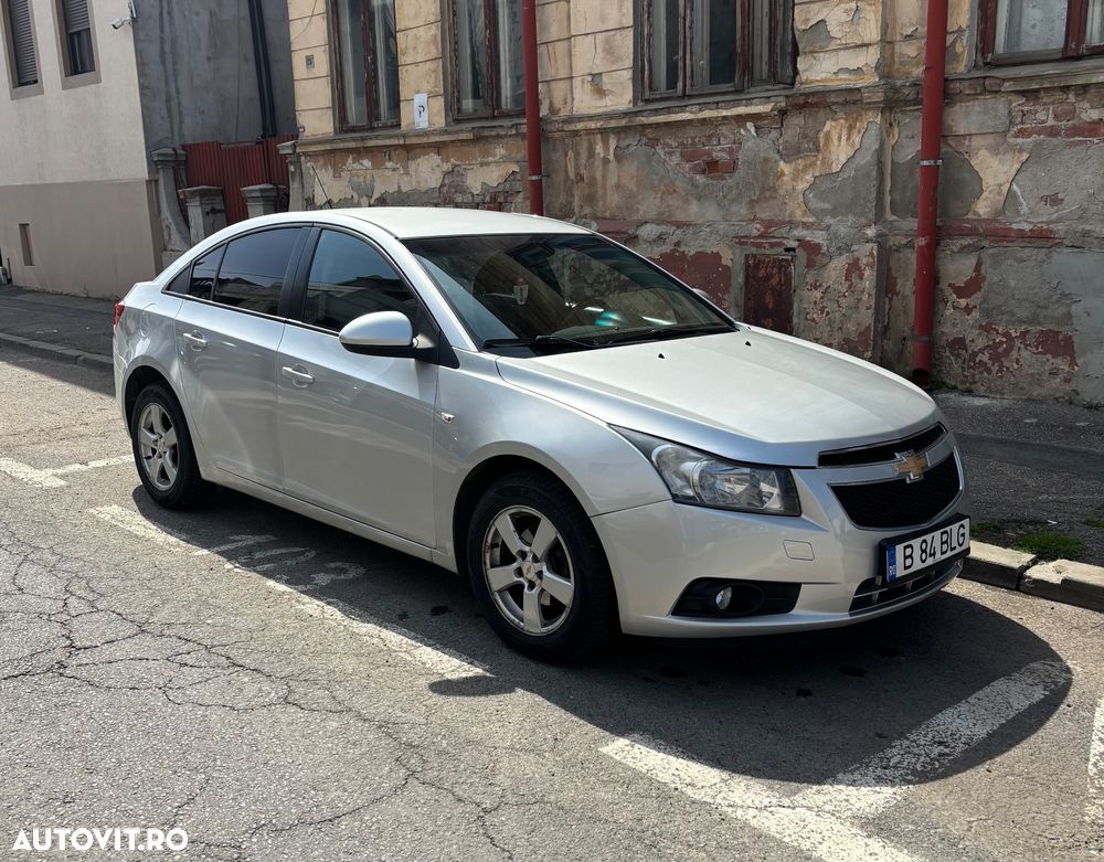 Chevrolet Cruze 1.6 DOHC LS+ - 1
