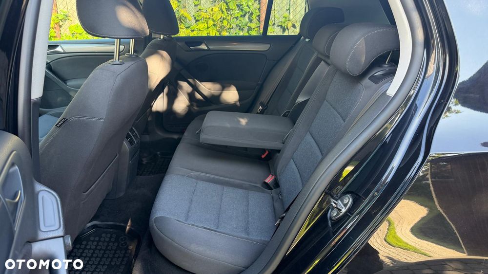 Volkswagen Golf 2.0 TDI Highline DSG - 11
