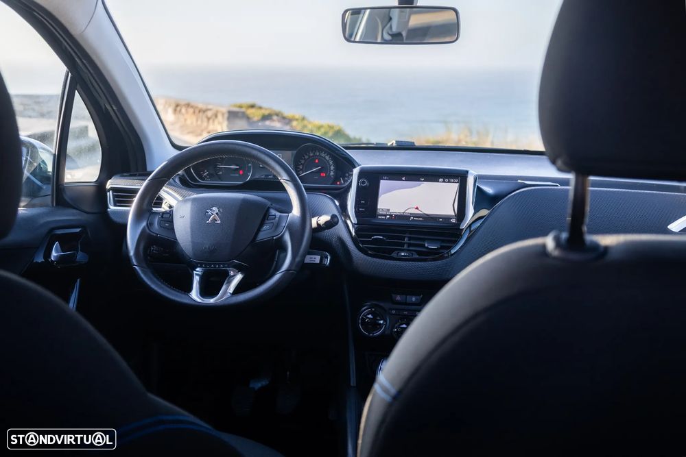 Peugeot 208 1.2 PureTech Allure - 15
