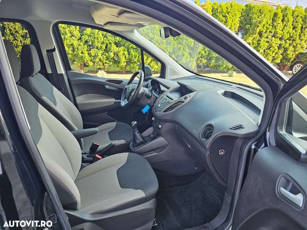 Ford Tourneo Courier 1.0 EcoBoost Titanium - 9