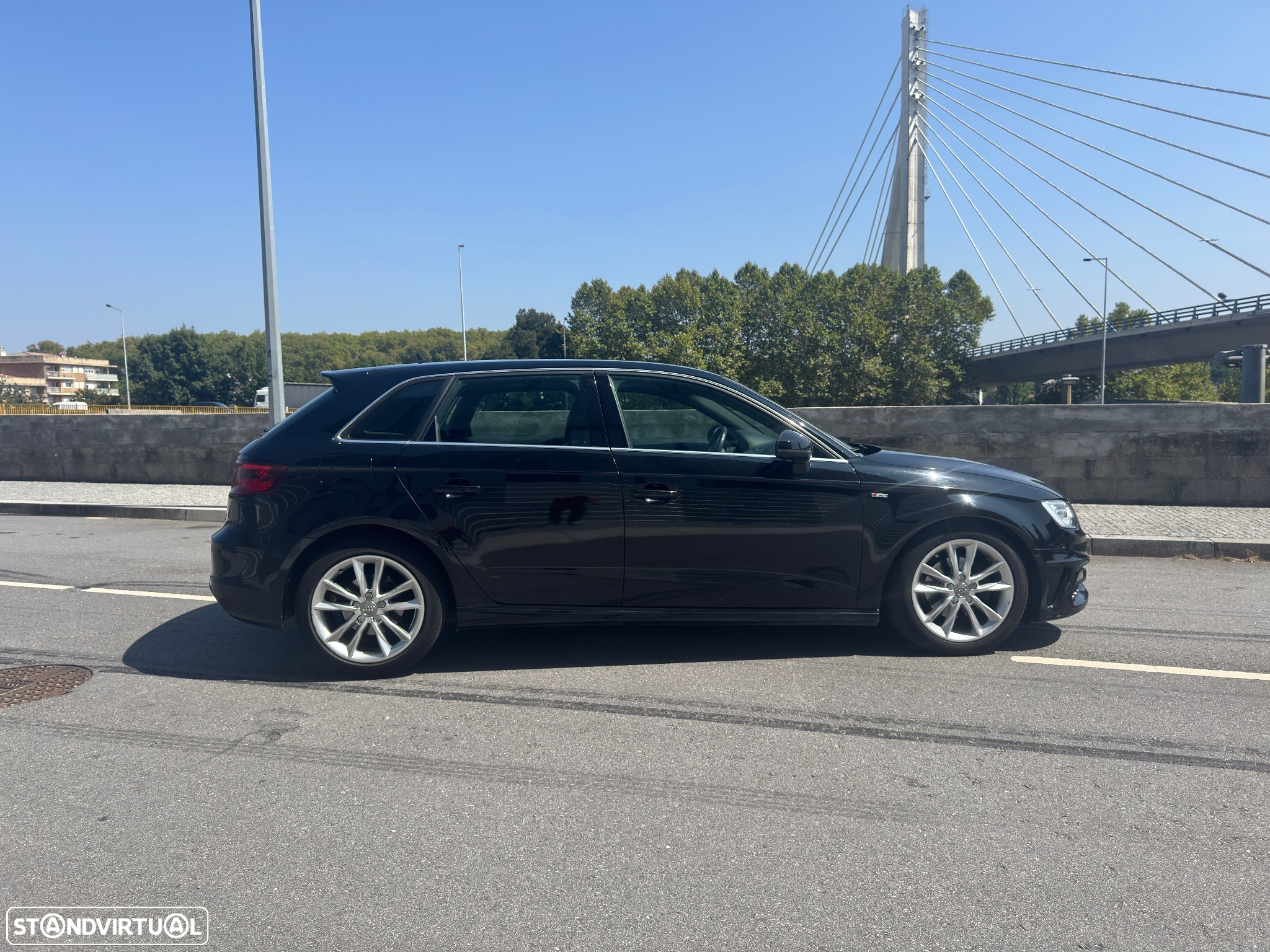 Audi A3 Sportback 1.6 TDI Attraction Ultra - 4
