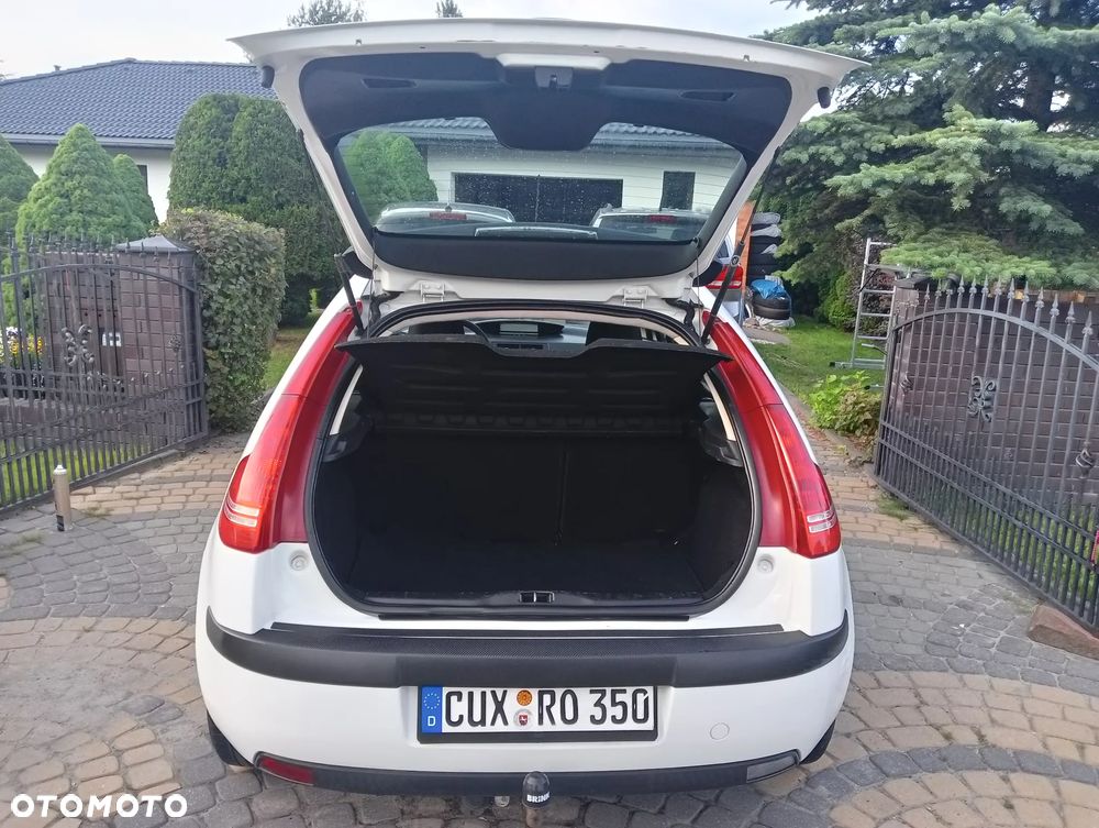 Citroën C4 1.4 16V Style - 6