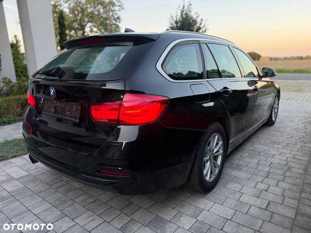 BMW Seria 3 320d xDrive Sport Line sport - 4