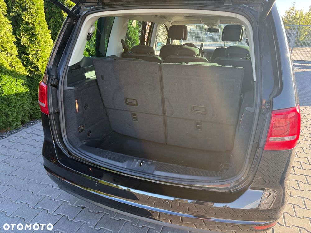 Volkswagen Sharan 2.0 TDI Comfortline DSG - 21