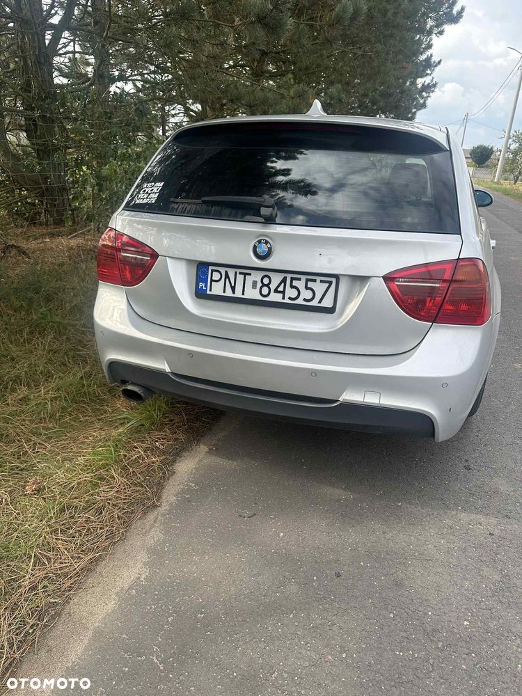 BMW Seria 3 320d DPF Touring - 4