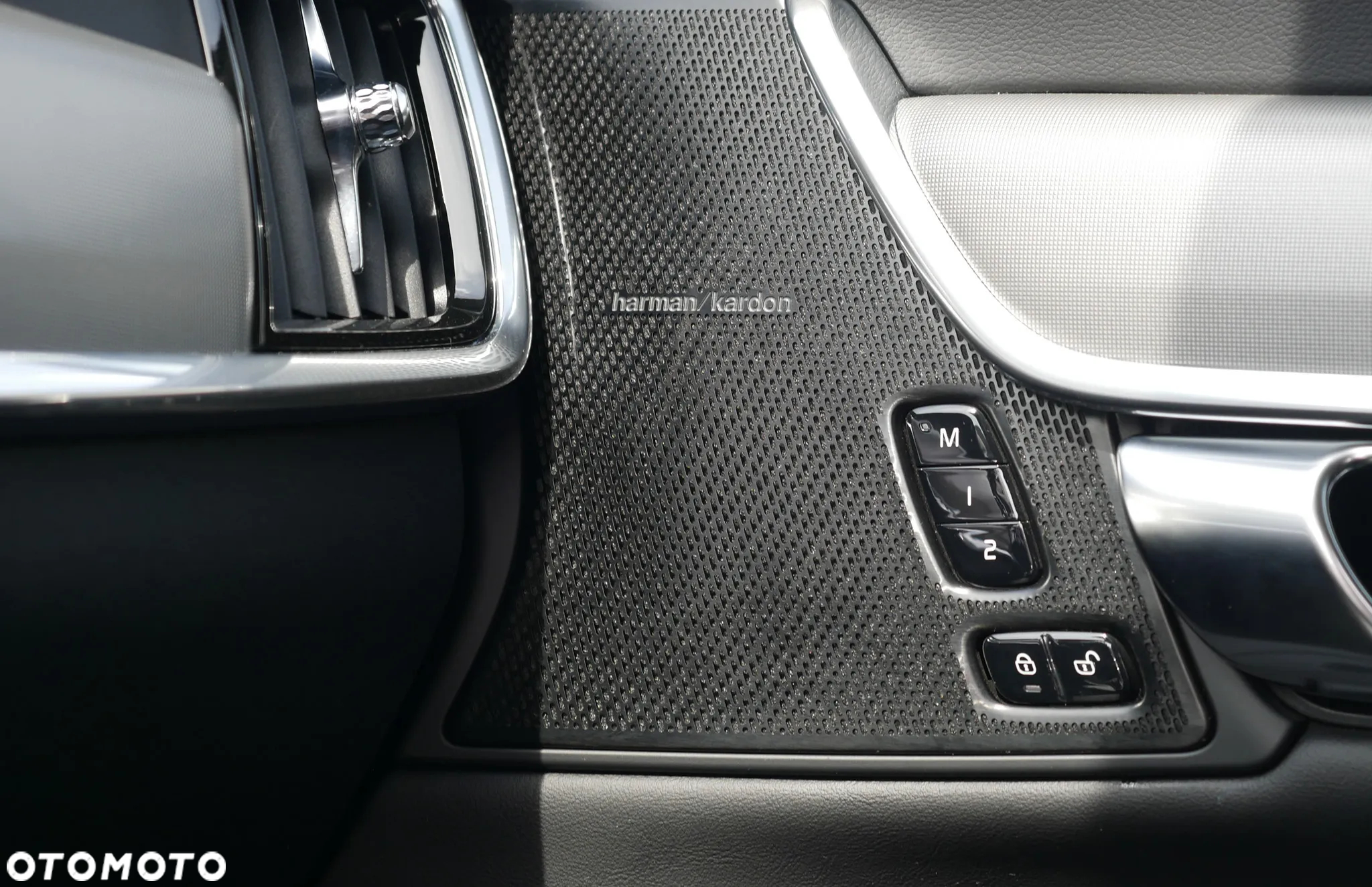 Volvo V90 T6 AWD Plug-In Hybrid Plus Bright - 10