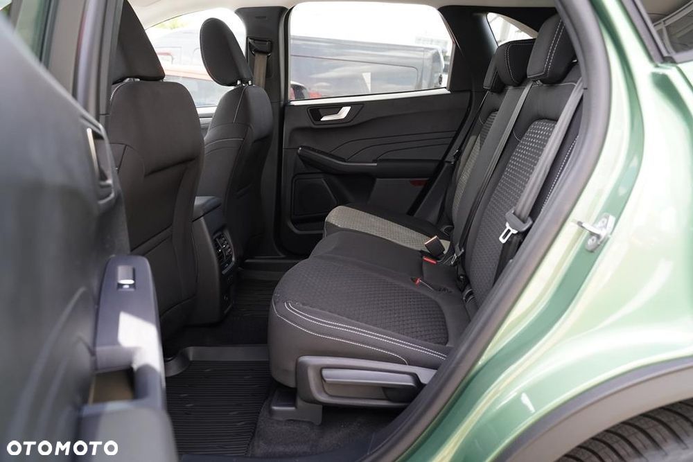 Ford Kuga 2.5 FHEV FWD Titanium eCVT - 11