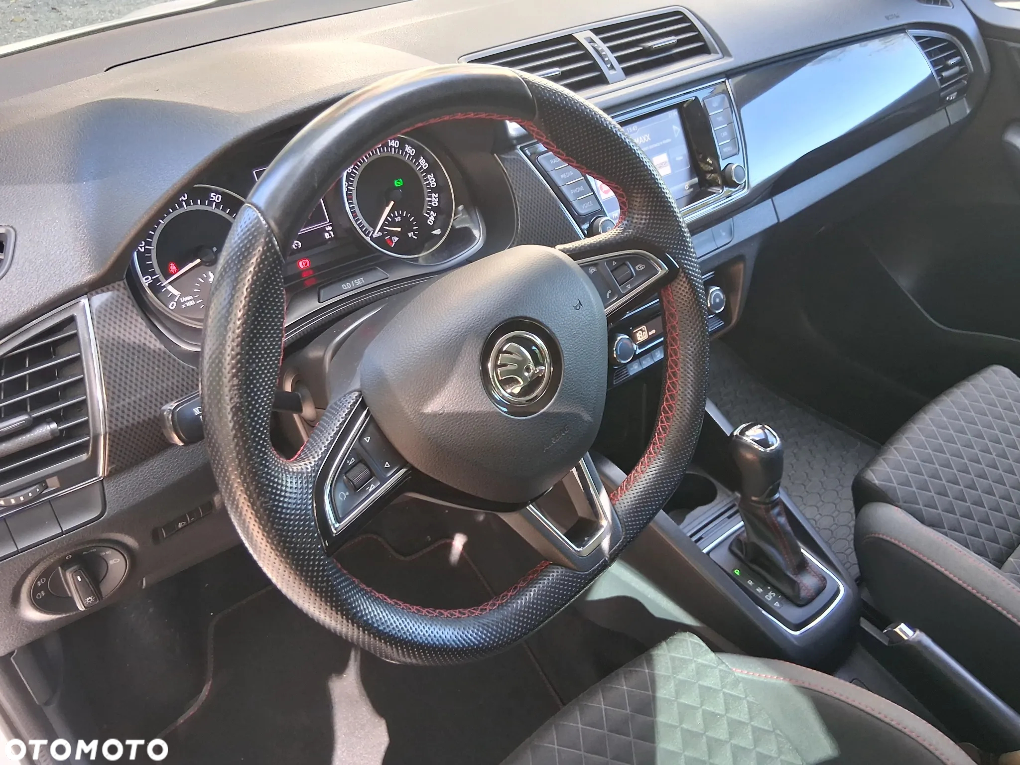 Skoda Fabia 1.4 TSI DSG R5 - 19