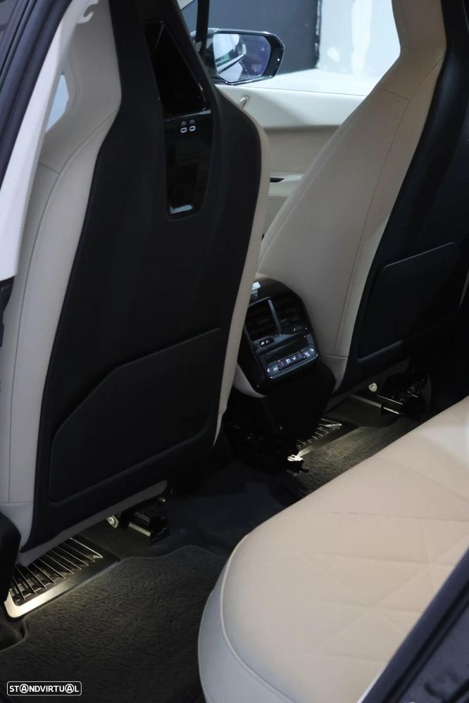 BMW iX xDrive 40 Pack Desportivo - 24