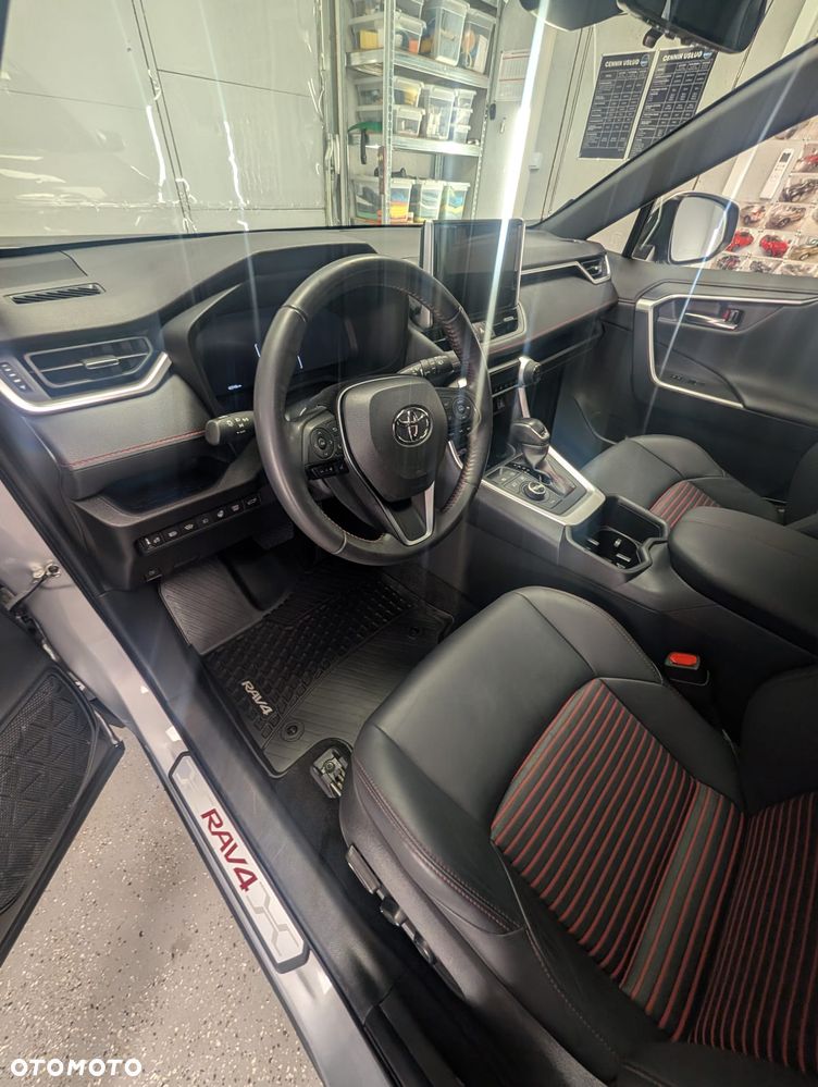 Toyota RAV4 - 4