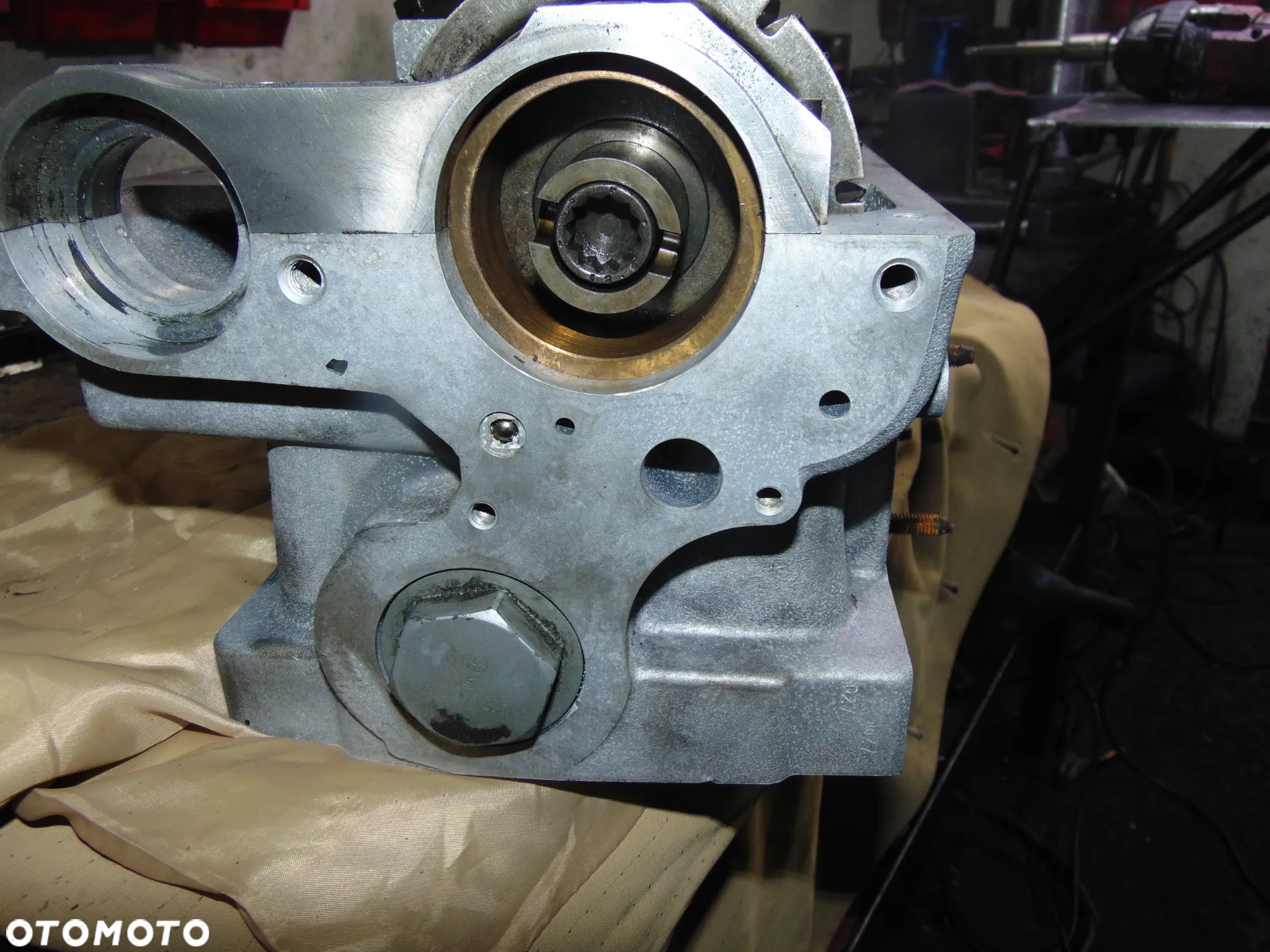Głowica po regeneracji VW Phaeton/Tuareg 5,0 v10 Cena sztuka lewa/prawa strona (panewki na wzór szklanki w gratisie ) R070103373A - 7