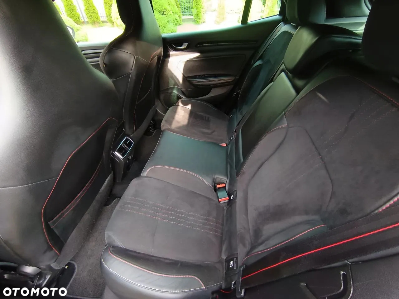 Renault Megane 1.3 TCe FAP Limited EDC - 11