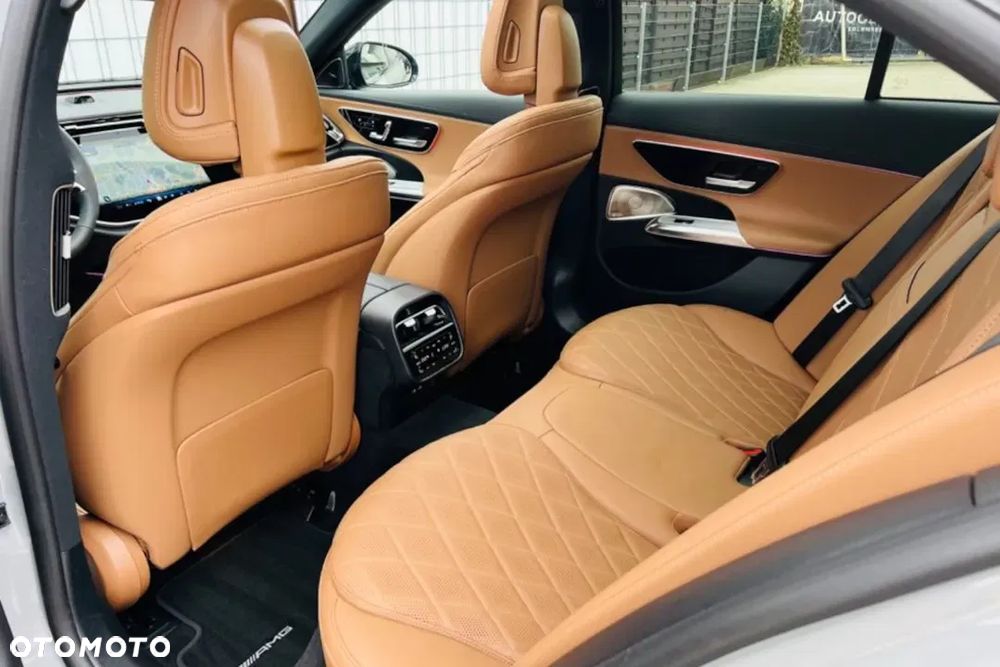Mercedes-Benz Klasa E 220 d 4Matic 9G-TRONIC Edition AVANTGARDE - 20