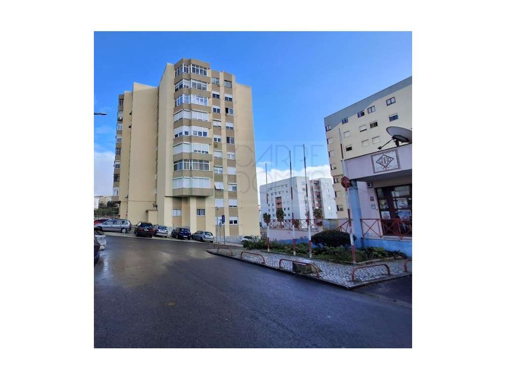 Espaçoso apartamento T3 na Ramada, Odivelas - Grande imagem: 2/50