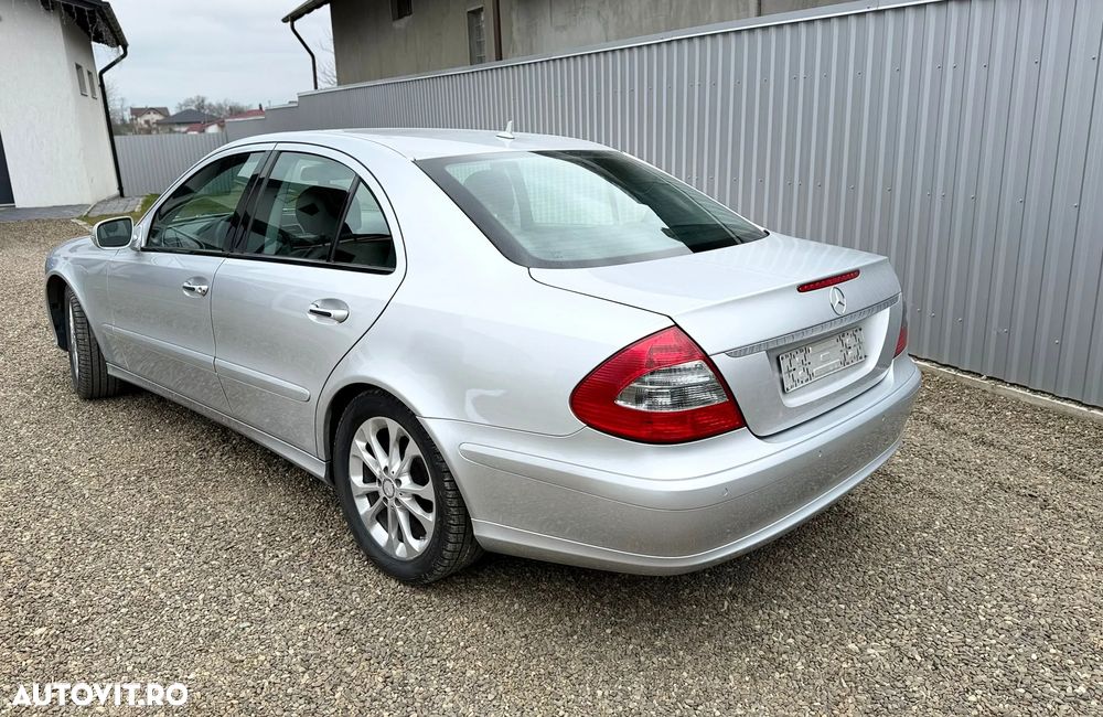 Mercedes-Benz E 200 CDI DPF BlueEFFICIENCY Automatik Avantgarde - 12
