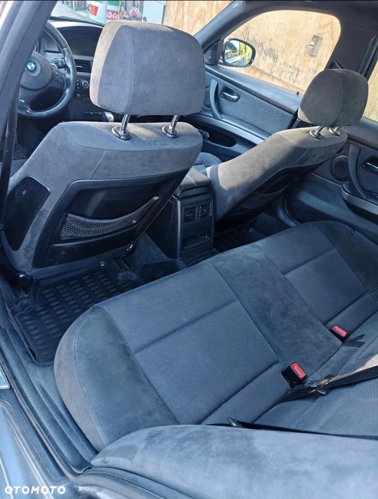 BMW Seria 3 330d xDrive DPF Edition Sport - 6