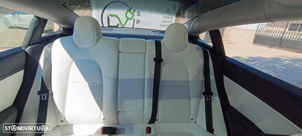 Tesla Model 3 - 5