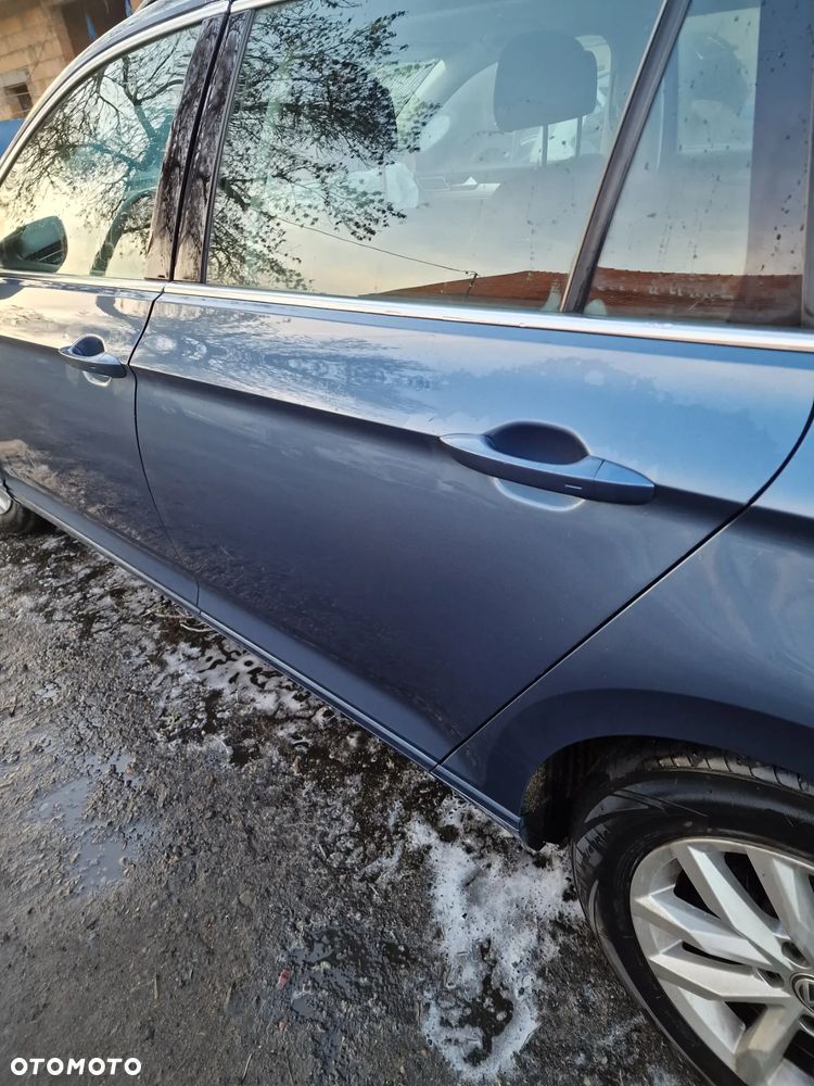 Drzwi  lewy tył vw Passat  B8 kombi  w  kolorze  LB5J - 3