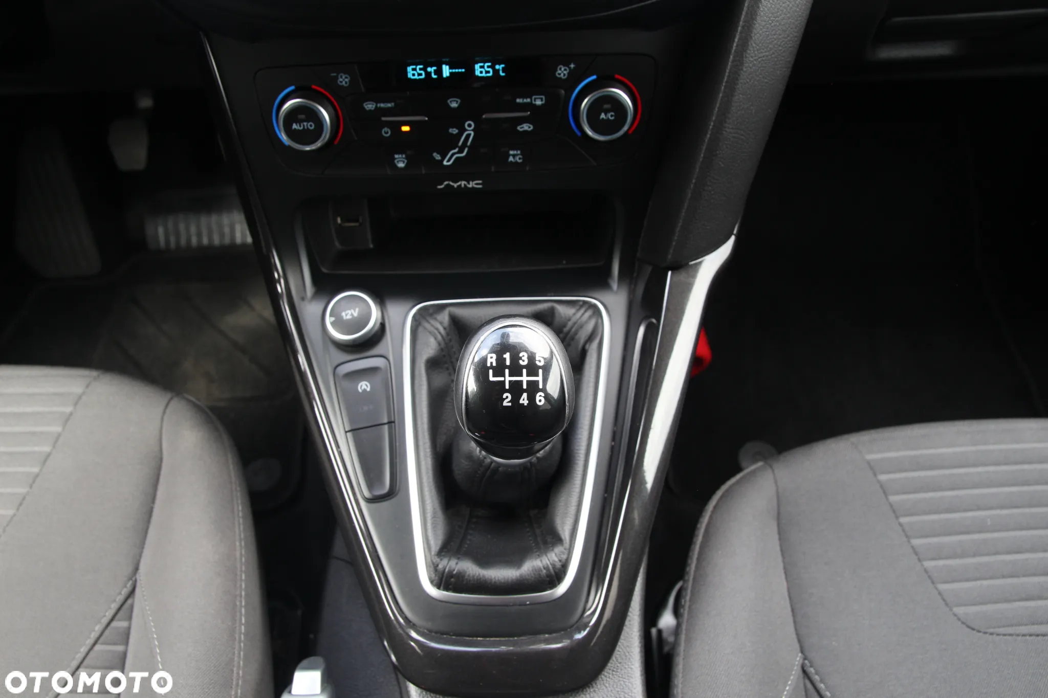 Ford Focus - 28