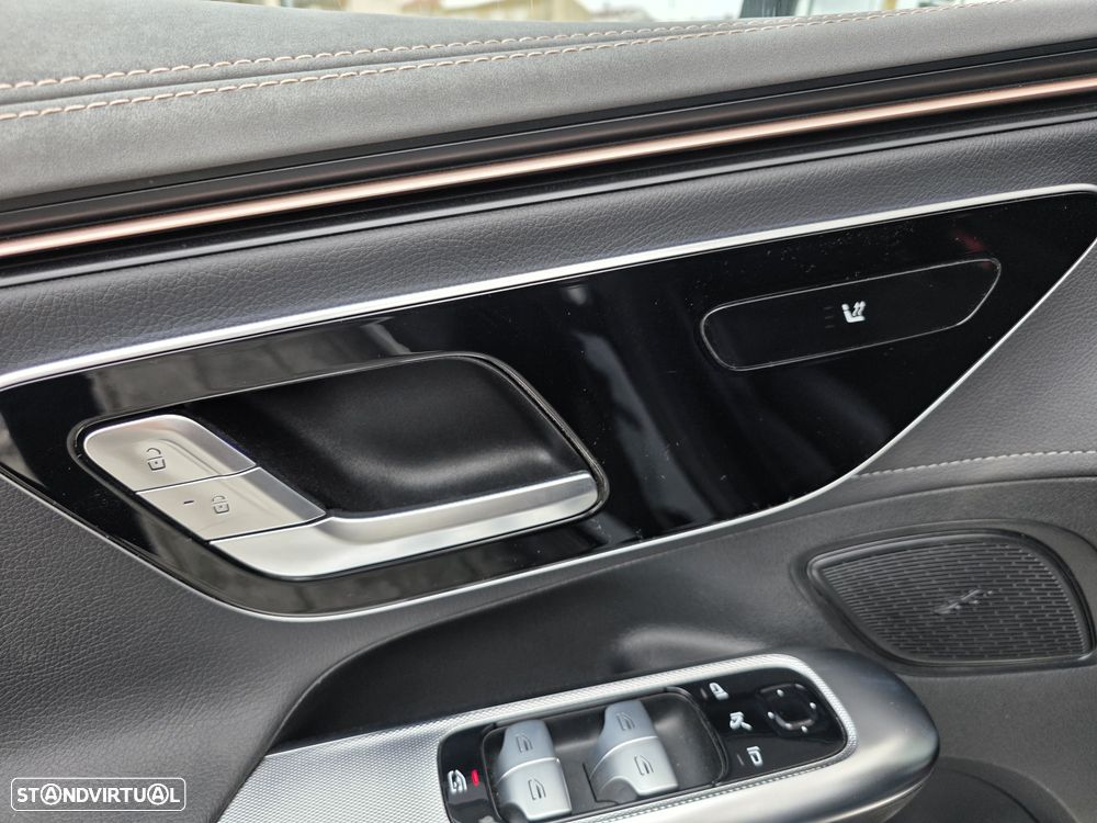 Mercedes-Benz EQE 300 Edition Electric Art - 24