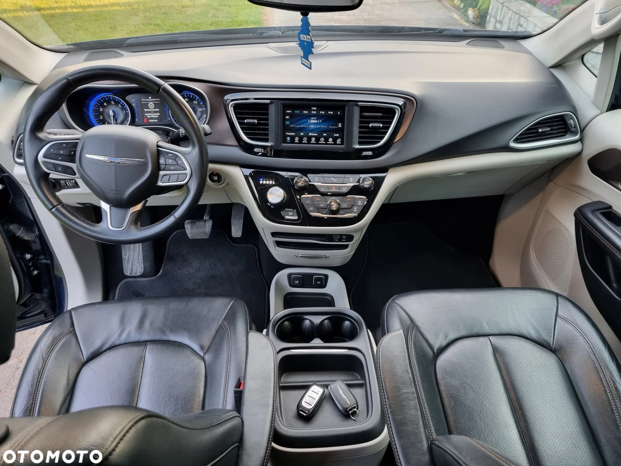 Chrysler Pacifica - 8