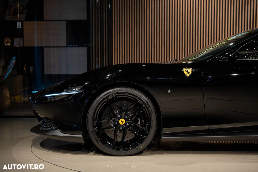 Ferrari Roma - 5