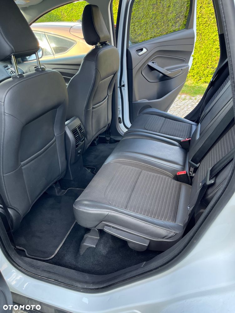 Ford Kuga - 8