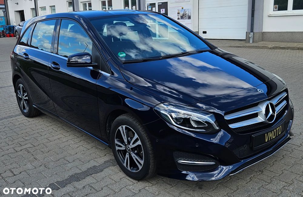 Mercedes-Benz Klasa B 180 7G-DCT UrbanStyle Edition - 9
