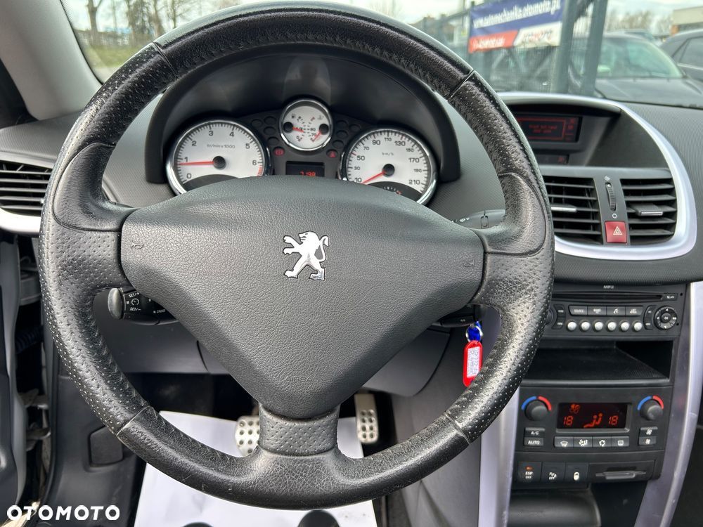 Peugeot 207 - 8