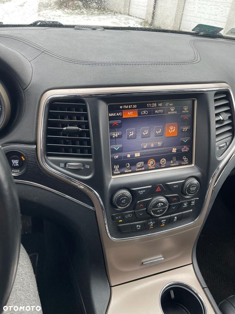 Jeep Grand Cherokee - 8