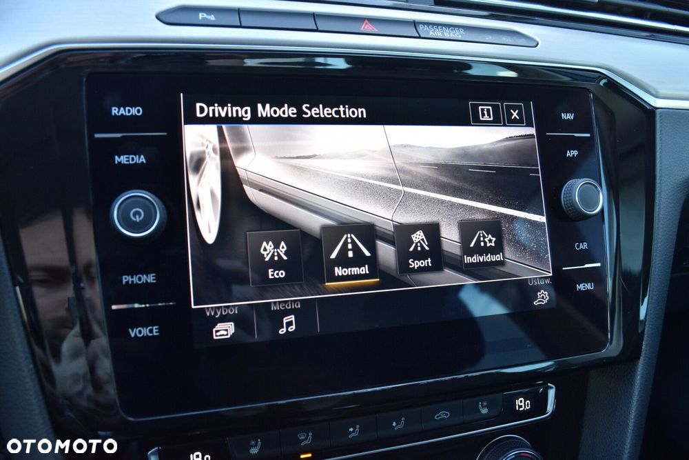 Volkswagen Passat - 18