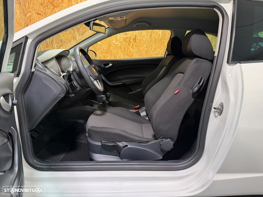 SEAT Ibiza SC 1.6 TDi Sport DPF - 17