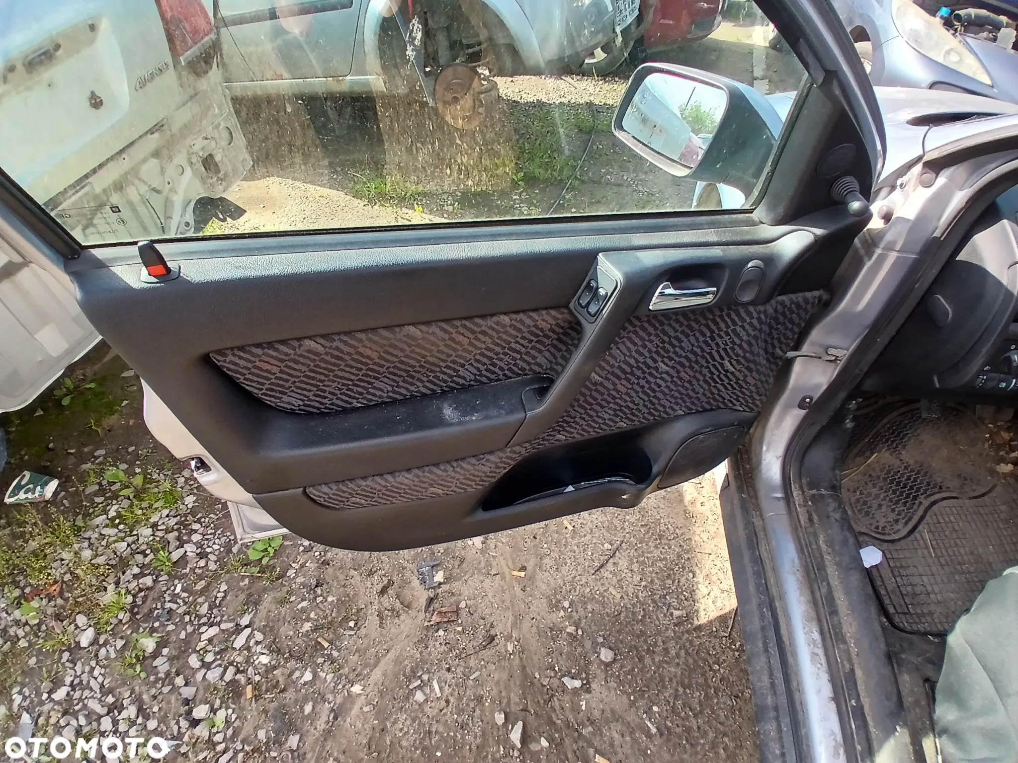 opel astra G HB fotel fotele kanapa deska kokpit podsufitka boczek boczki klamka podłokietnik licznik - 2