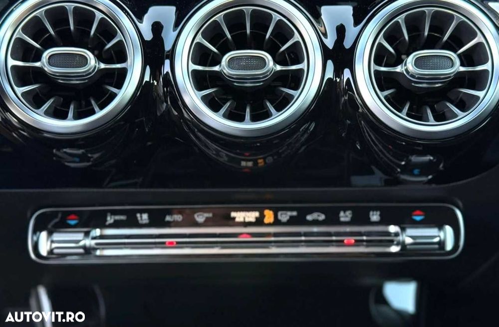 Mercedes-Benz CLA 250 - 21