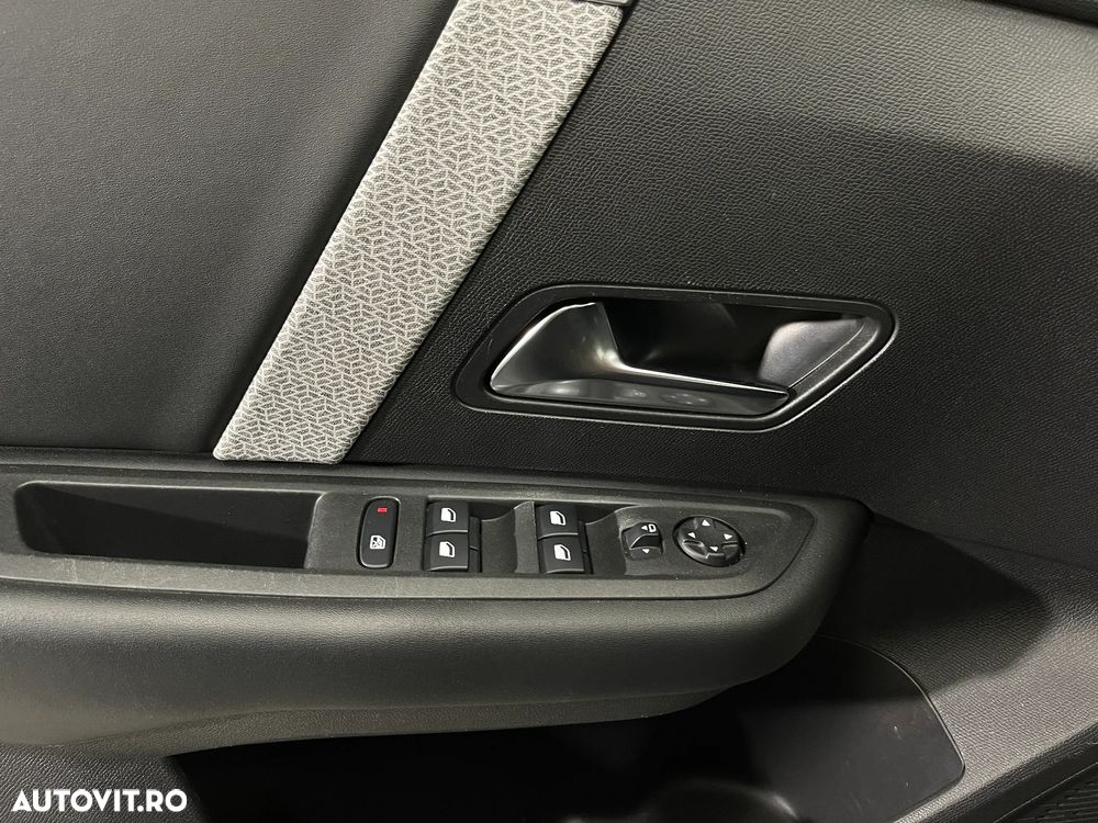 Citroën C4 BlueHDi 130 Stop&Start EAT8 FEEL PACK - 23