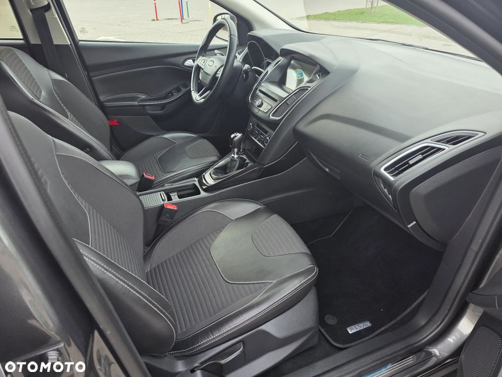 Ford Focus 2.0 TDCi Titanium ASS - 14