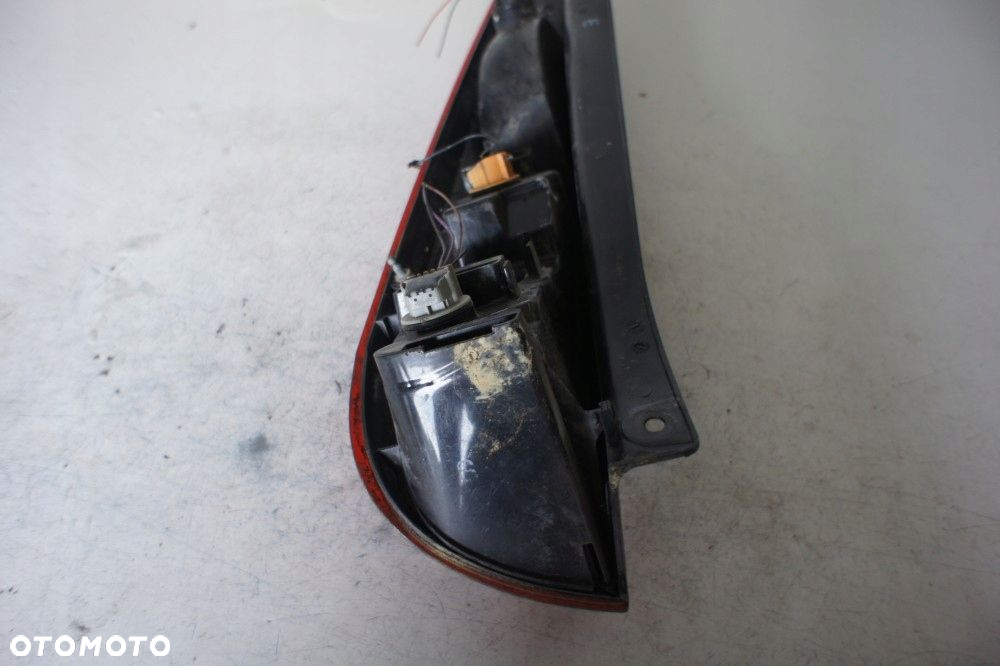 FORD FIESTA MK6 LAMPA PRAWY TYŁ - 3