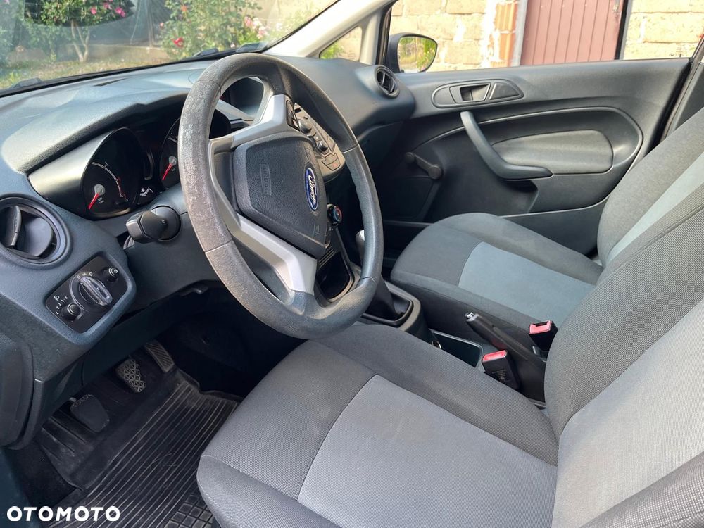Ford Fiesta 1.25 Ambiente - 18