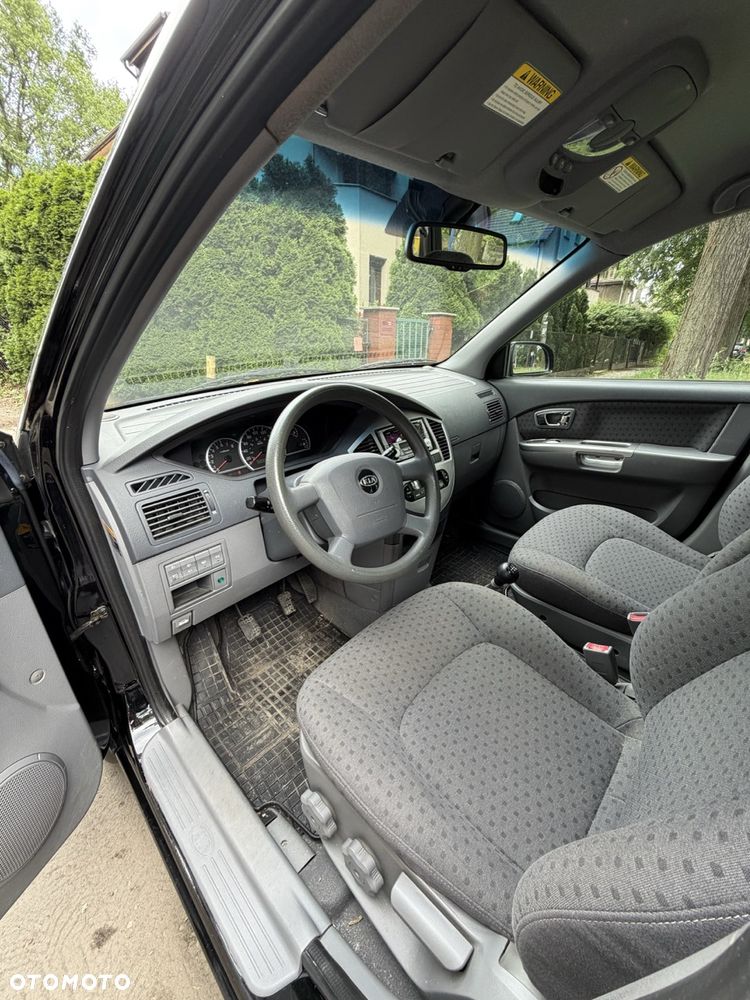 Kia Carens 2.0 EX - 12