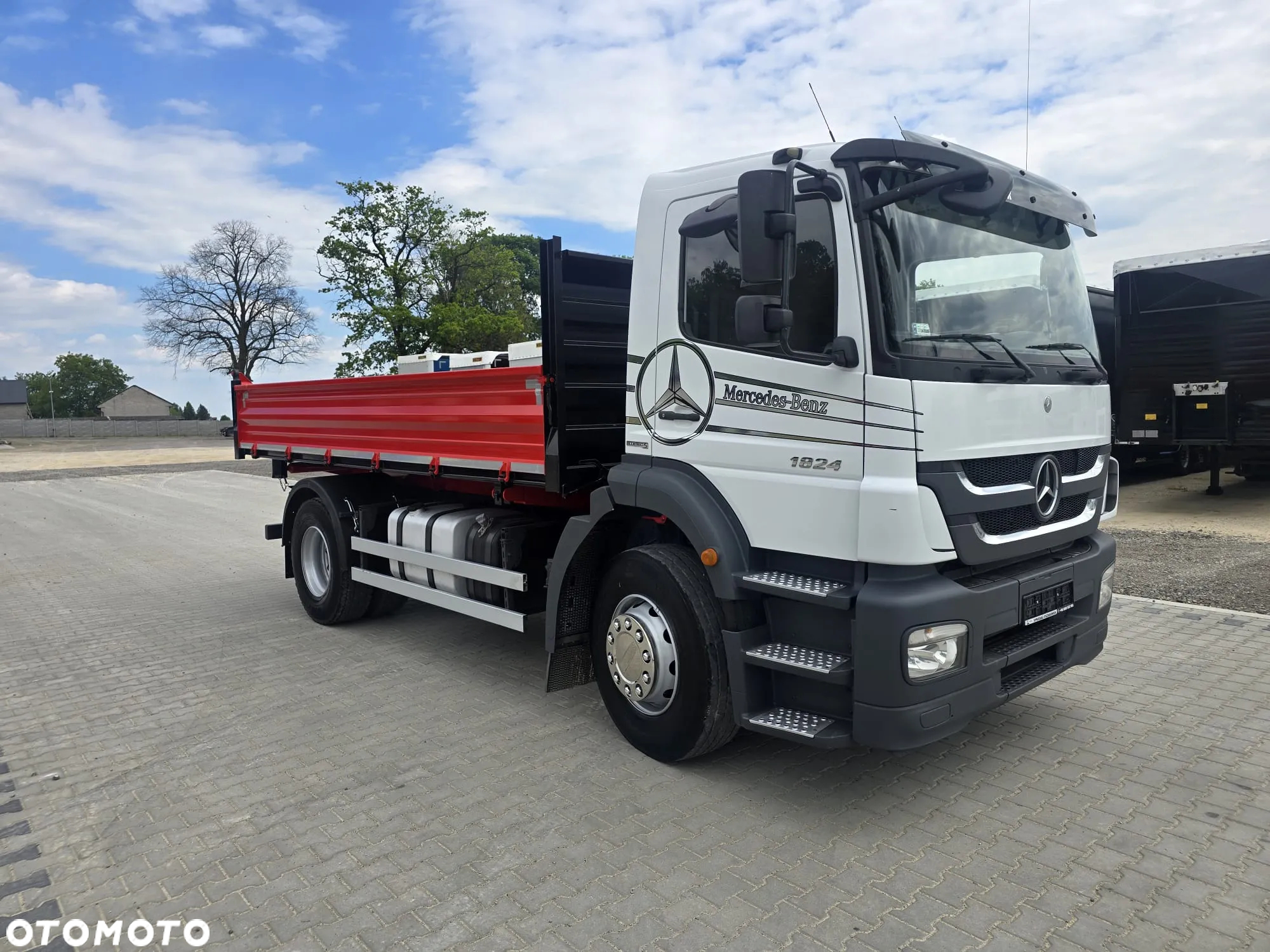 Mercedes-Benz AXOR 1824 / EURO 5 / WYWROTKA 3 STRONNA - 18