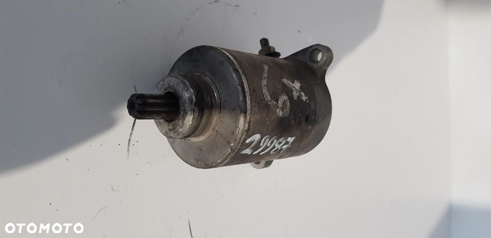 Piaggio X9 125 Rozrusznik - 4