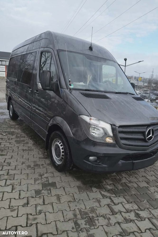 Mercedes-Benz Sprinter - 1