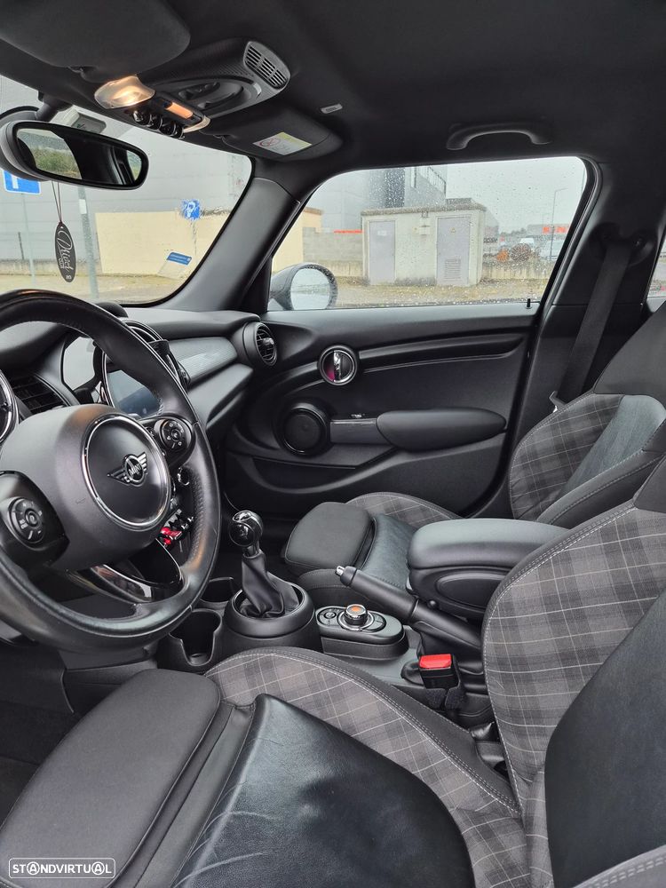 MINI 5 Portas Cooper D - 6