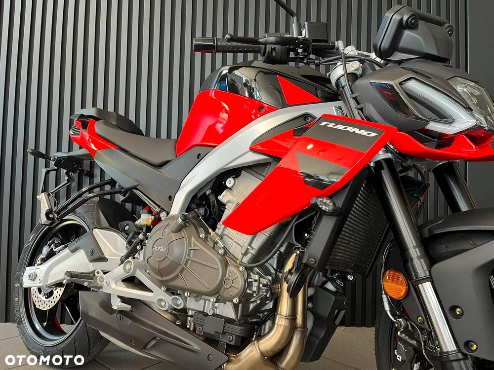 Aprilia Tuono - 7