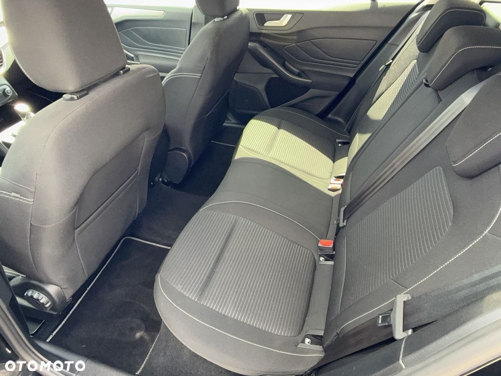 Ford Focus - 27
