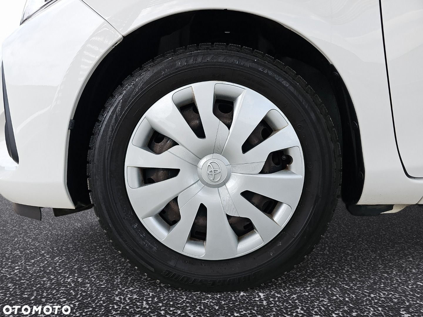 Toyota Yaris 1.0 Active EU6 - 22